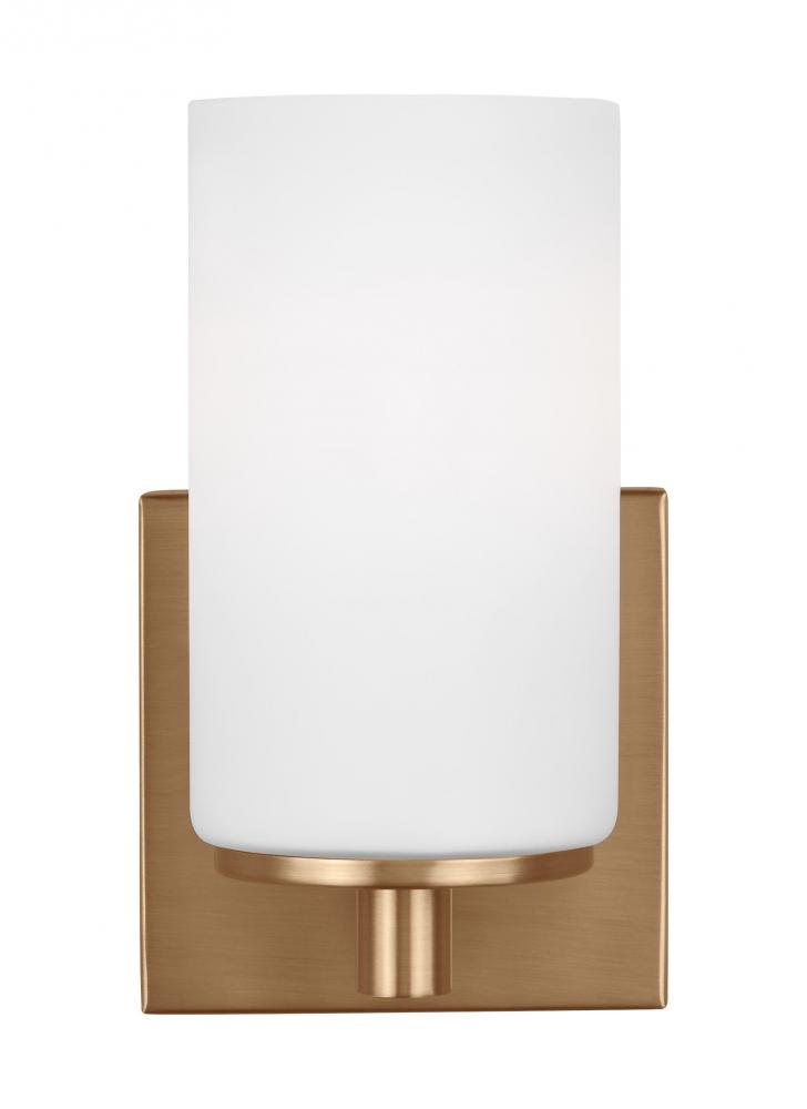 Hettinger traditional indoor dimmable 1-light wall bath sconce in a satin brass finish with etched w